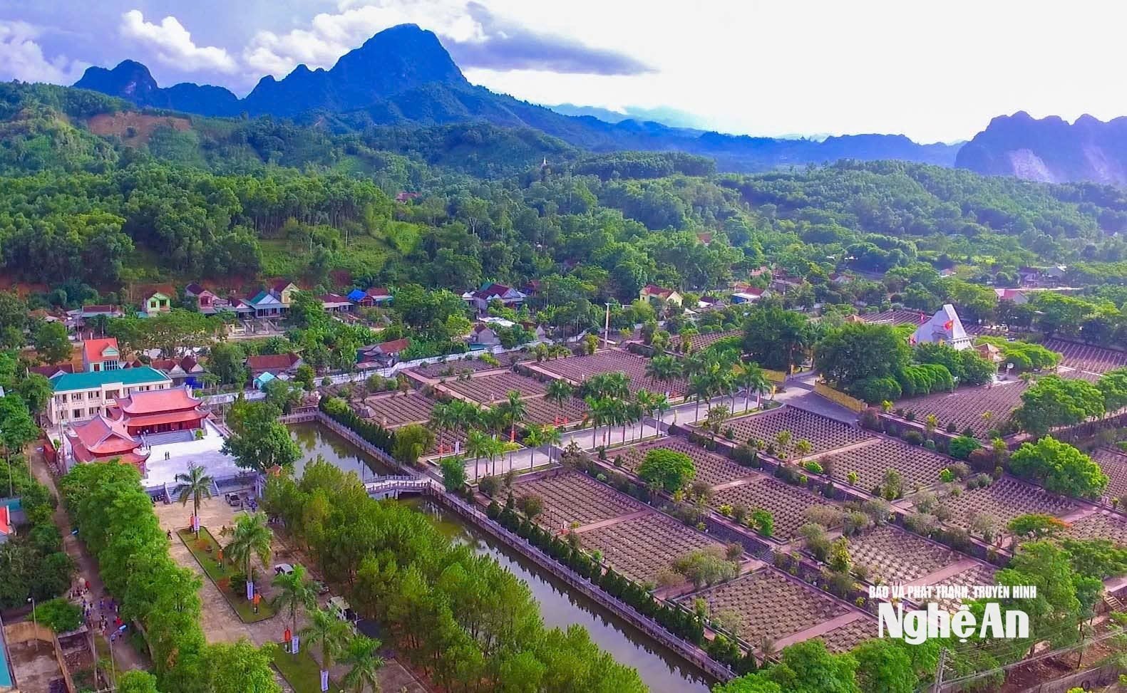 01 Cimetière Vietnam Laos