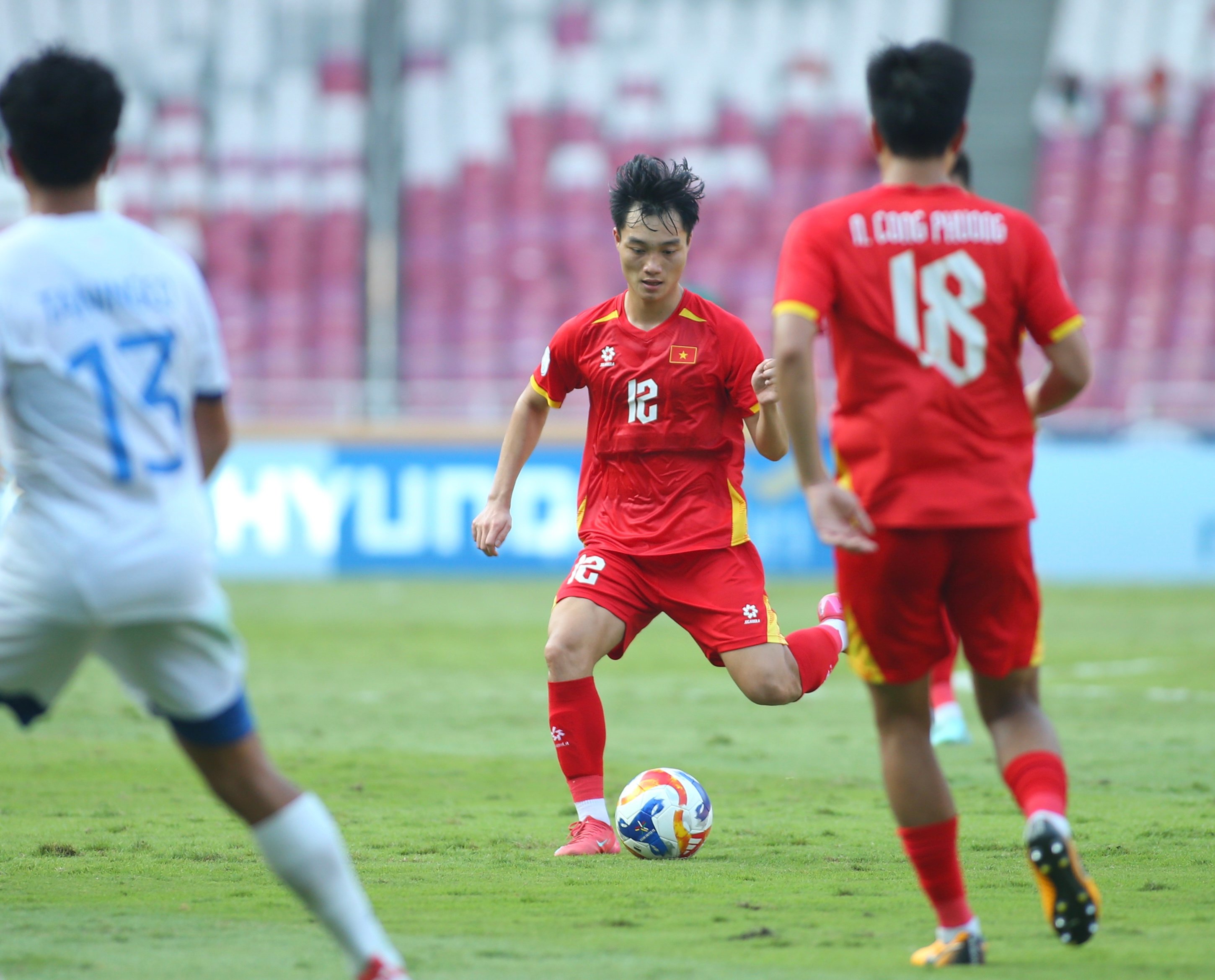 Người hùng của U.23 Việt Nam: Chưa đá V-League phút nào vẫn là 'quân bài tẩy', anh là ai?- Ảnh 1.