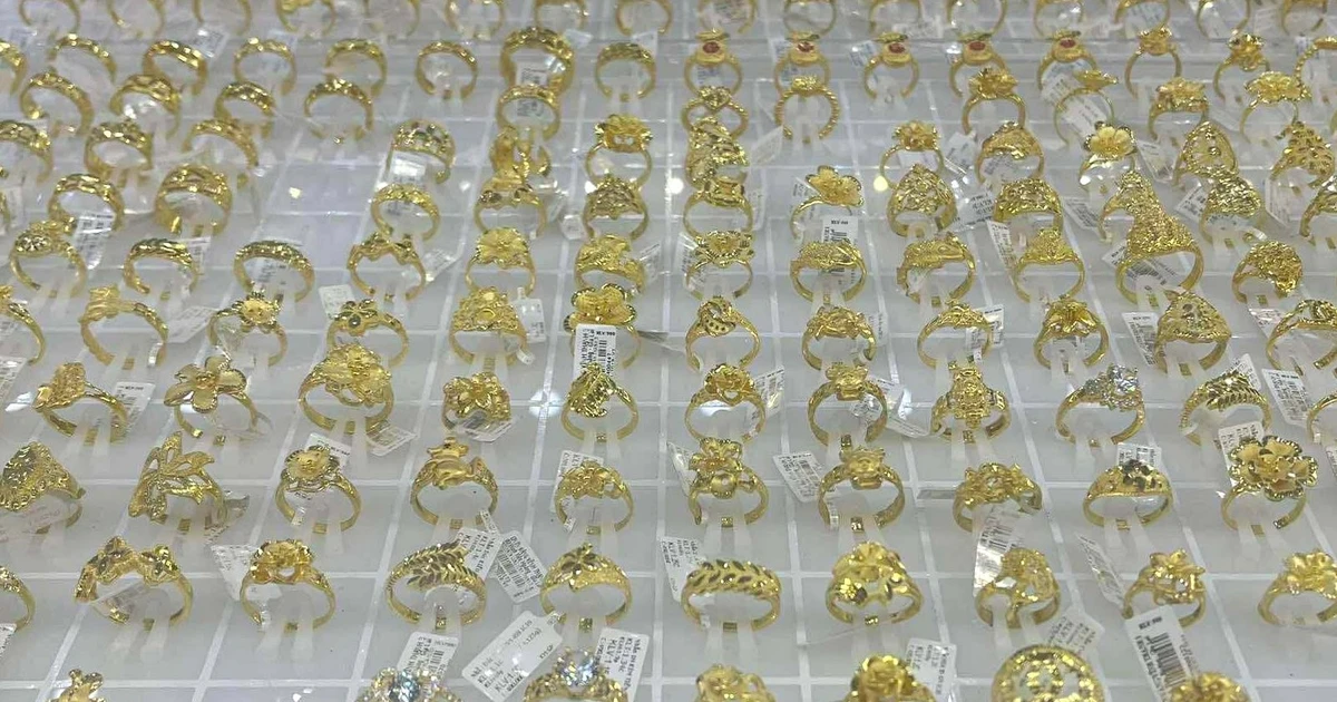 Am 27. Juli blieb der inländische Goldpreis stabil und lag 11,75 Millionen VND über dem Weltmarktpreis.