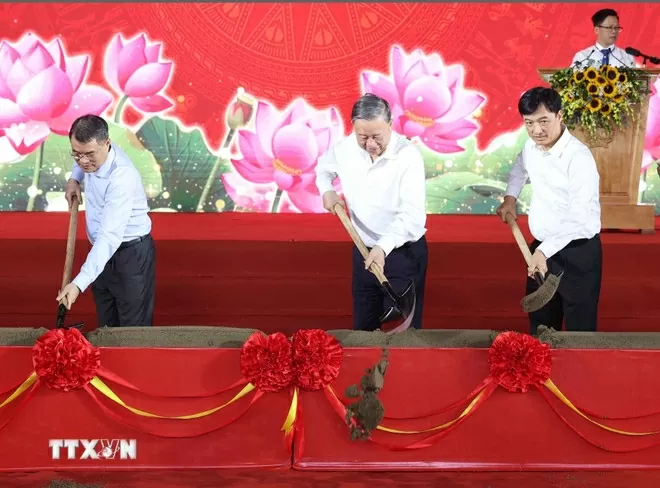 Tổng Bí Thư Tô Lâm đến dự Lễ khởi công Trường liên cấp Tiểu học, Trung học cơ sở xã Si Pa Phìn, tỉnh Điện Biên. (Ảnh: Thống Nhất/TTXVN)