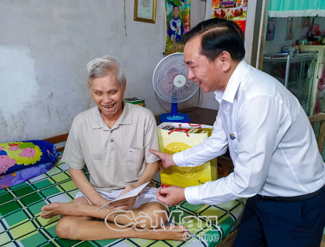 "ខែកក្កដានៃការដឹងគុណ" នៅស្រុកកំណើត Ca Mau