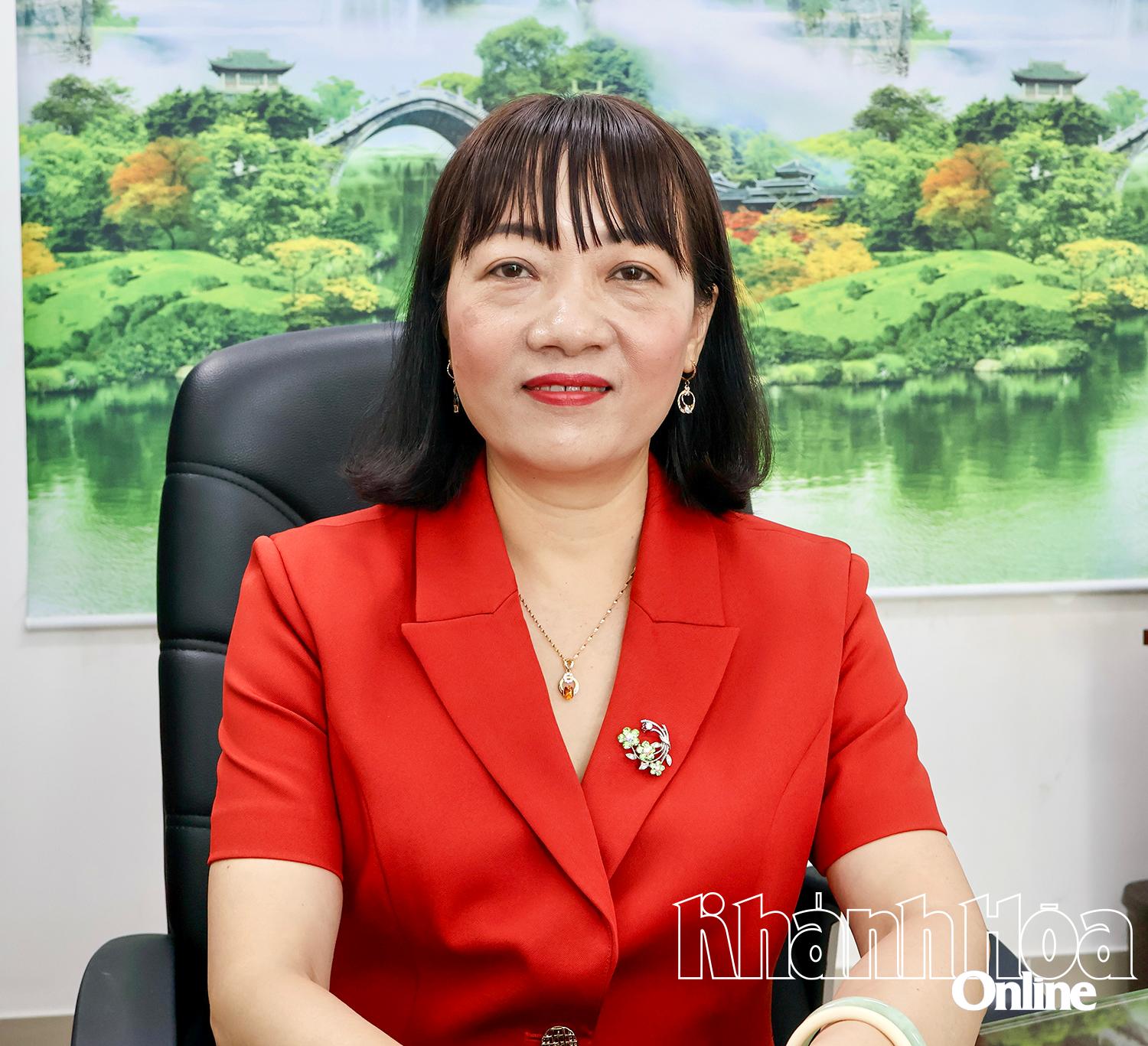 លោកស្រី Nguyen Thi Lan។