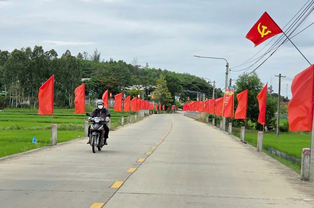 Quang Ngai führt zahlreiche Aktivitäten durch, um den 80. Jahrestag der Augustrevolution und den Nationalfeiertag am 2. September zu feiern – Foto 1