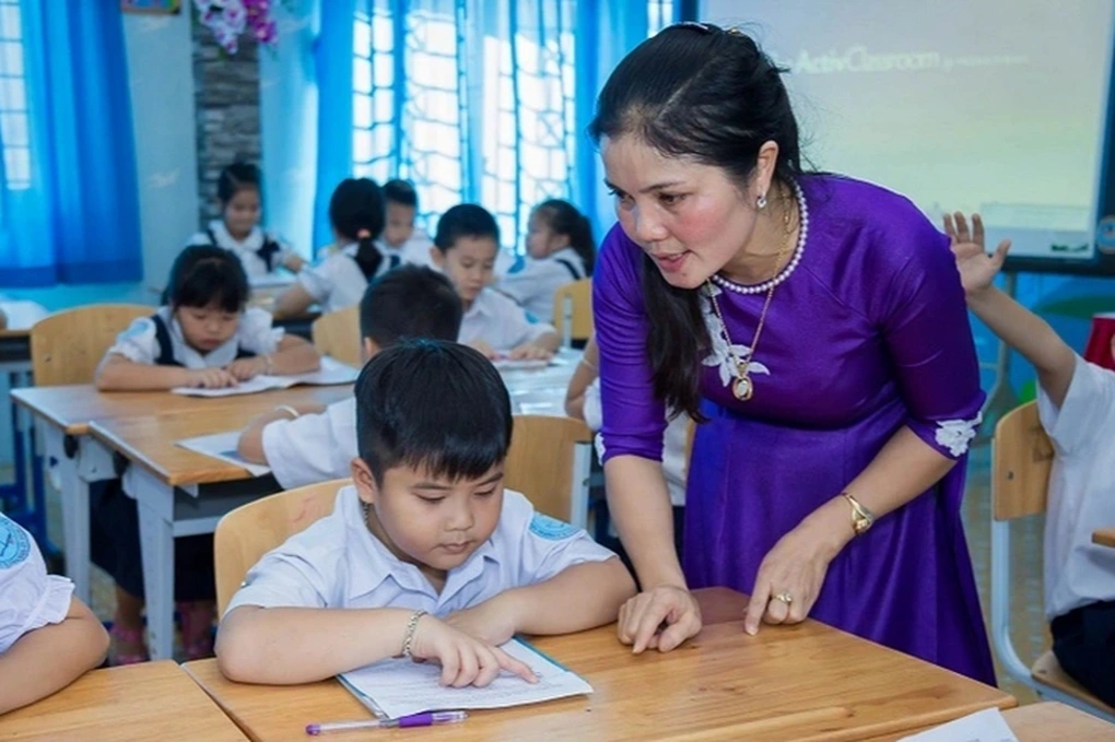 Nhìn thu nhập giáo viên, thí sinh 25 điểm muốn “bon chen” vào sư phạm - 2