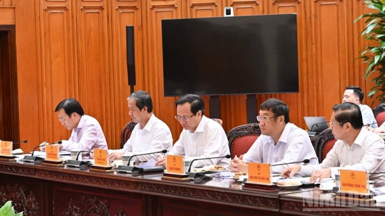 ndo_br_c4-8036-2706.jpg