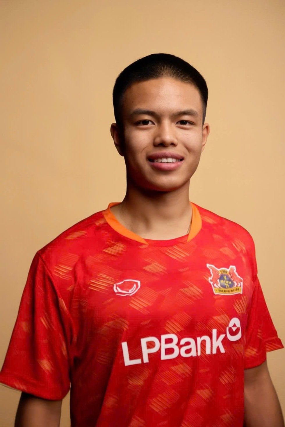 Sao trẻ Đỗ Nguyễn Thành Chung chính thức khoác áo Ninh Bình: Slavia Sofia hoàn tất chuyển nhượng - Ảnh 3.