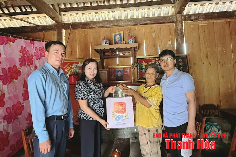 Thuong Ninh Commune은 전쟁 상이군인 및 순교자의 날 78주년을 맞아 많은 감사 활동을 조직합니다.