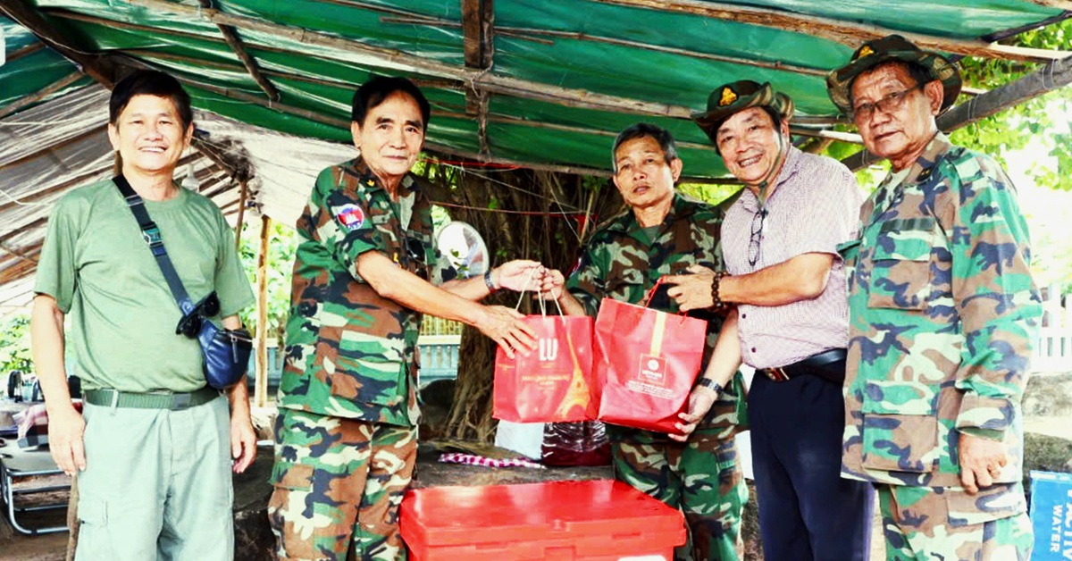 Người thương binh thành bác sĩ giúp đời
