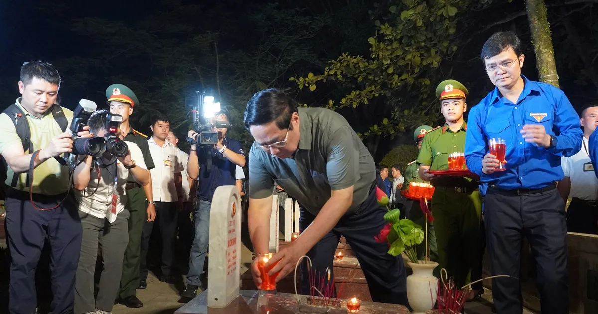 Sacred candle lighting ceremony to honor heroic martyrs