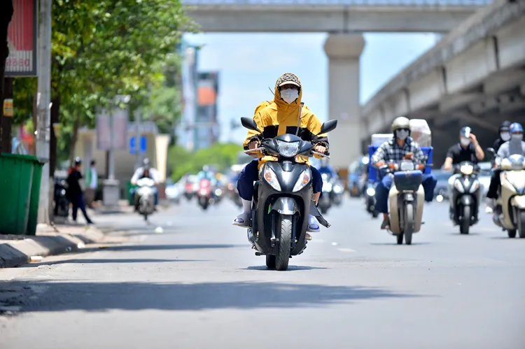 អាកាសធាតុថ្ងៃទី២៧ ខែកក្កដា៖ ភាគខាងជើង ស្វាគមន៍អាកាសធាតុក្តៅ តំបន់ជាច្រើននៅតែបន្តមានភ្លៀងធ្លាក់ខ្លាំង ជាមួយនឹងផ្គររន្ទះ