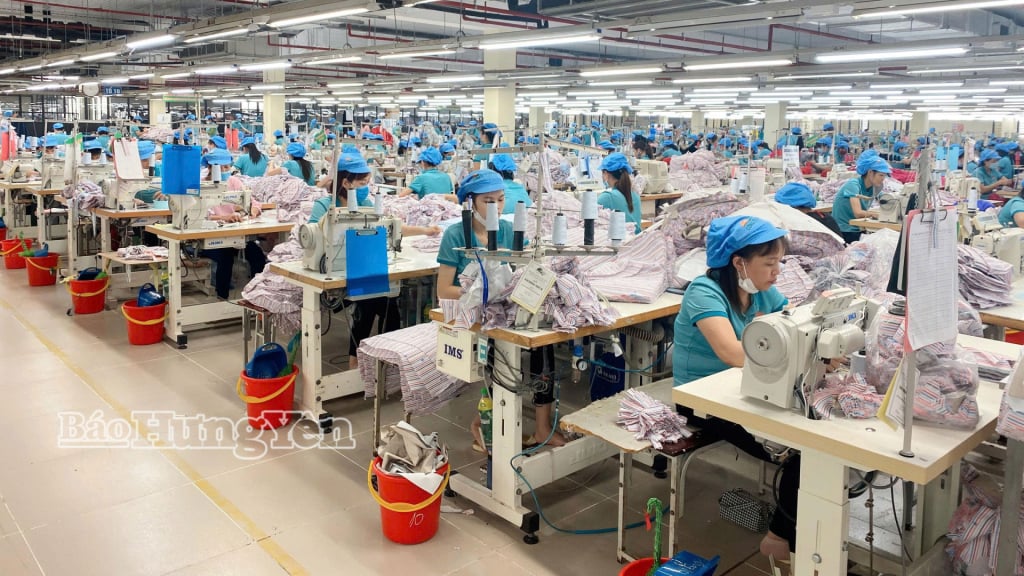 ក្រុមហ៊ុន Tien Hung Joint Stock Company ត្រូវការជ្រើសរើសបុគ្គលិកពី ២០០ ទៅ ៣០០ នាក់ ដែលមានប្រាក់ចំណូល ១២,៥ លានដុង/ម្នាក់/ខែ។