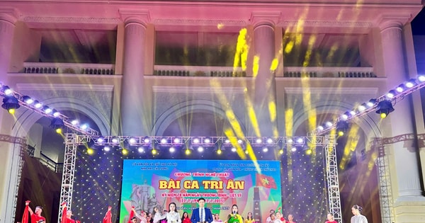 Son Tay រៀបចំកម្មវិធីសិល្បៈ "ចម្រៀងកតញ្ញូ"