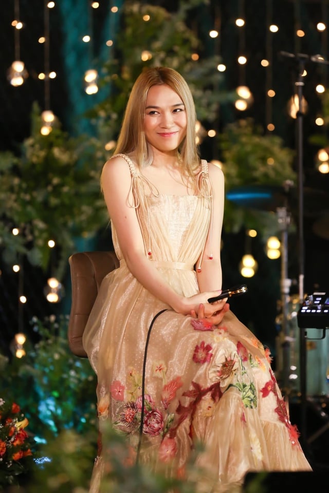 Những lần Mỹ Tâm diện đồ của NTK Nguyễn Công Trí - Ảnh 4.