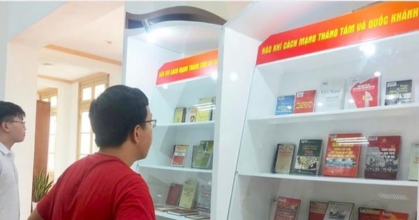 Triển lãm sách, báo và hình ảnh chủ đề “Mùa thu độc lập và Khát vọng phồn vinh”