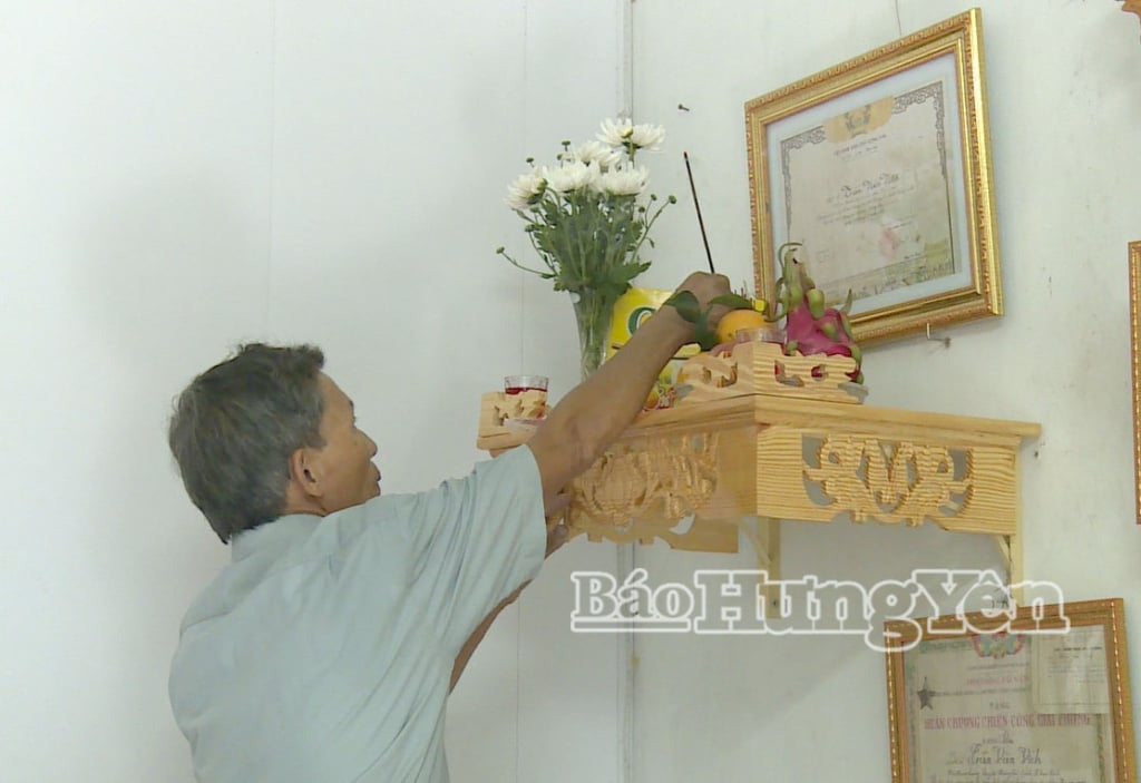 Thân nhân liệt sĩ Trần Văn Vích quê ở xã Tiên La, tỉnh Hưng Yên.