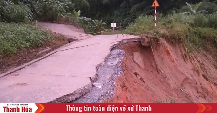 Đường vào bản Sa Ná sạt lở nghiêm trọng