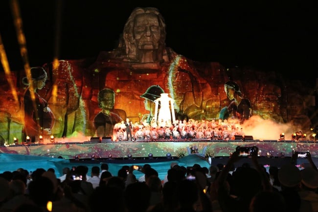 Chương trình nghệ thuật đặc biệt "Bản hùng ca bất diệt": Đất nước lời ru - Ảnh 3.