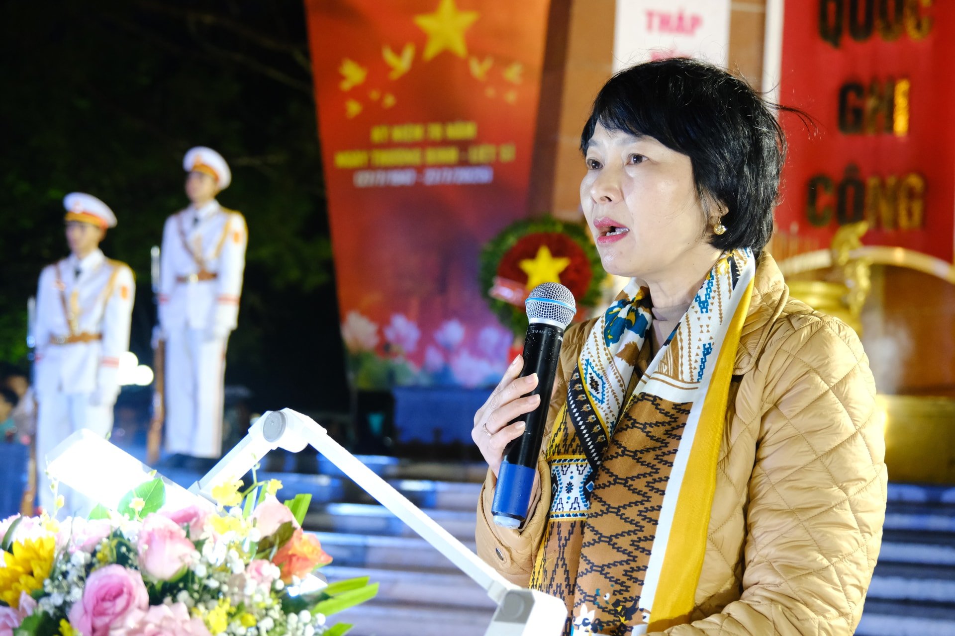 Đồng chí Phạm Thị Phúc, Phó Bí thư Tỉnh ủy, Chủ tịch UBMTTQ Việt Nam tỉnh Lâm Đồng phát biểu tại buổi lễ