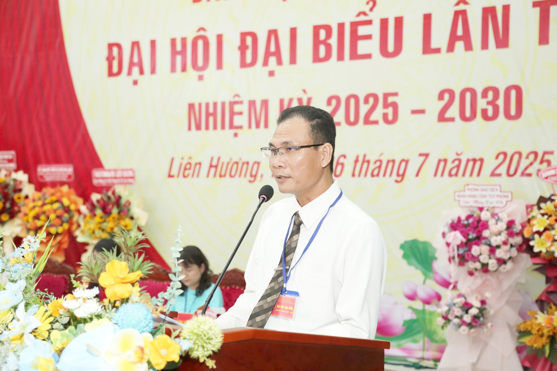 lienhuong1.jpg