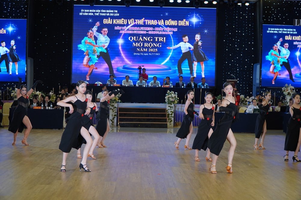 ការប្រកួតកីឡារាំបើកទូលាយខេត្ត Quang Tri ដ៏រំភើប - រូបថត ២