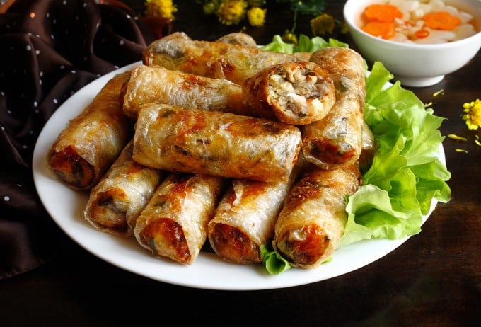 Chả giò (nem rán) là món ăn phổ biến ở nhiều địa phương tại Việt Nam. Ảnh: Bùi Thủy