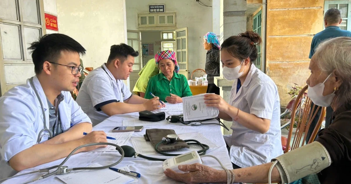 Examination, free medicine and gifts for policy beneficiaries