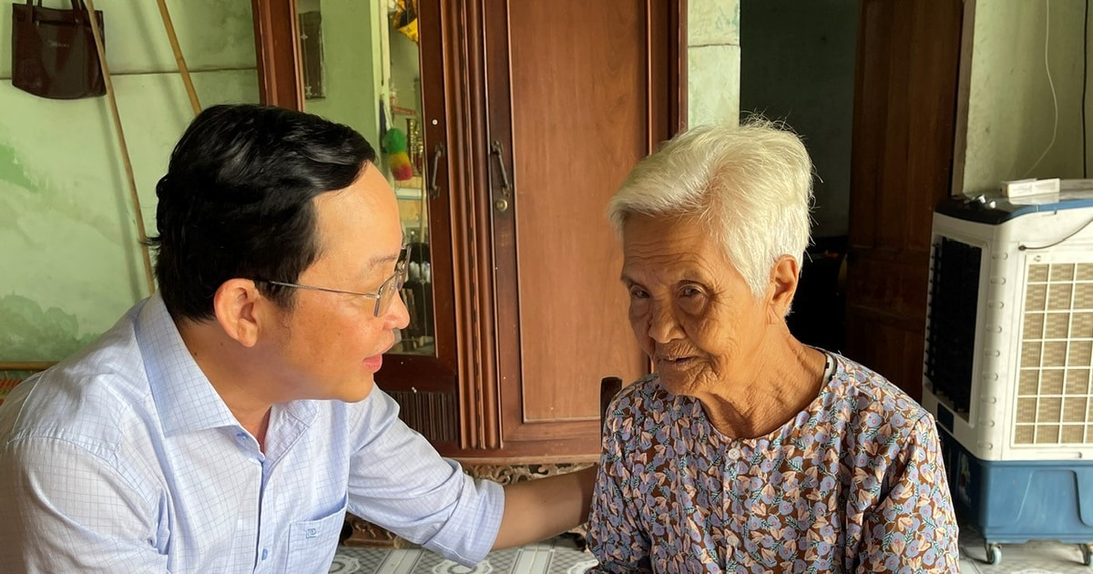 ឃុំ Thang Binh ជូនអំណោយជាង ១.២០០ ជូនគ្រួសារអ្នកមានបុណ្យ។