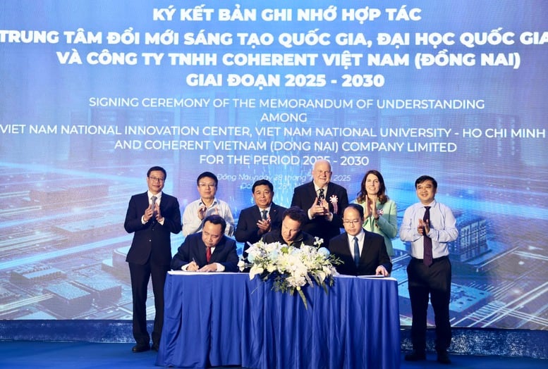 Vietnam - 'Strategic stronghold' for the world's leading technology corporations - Photo 5.