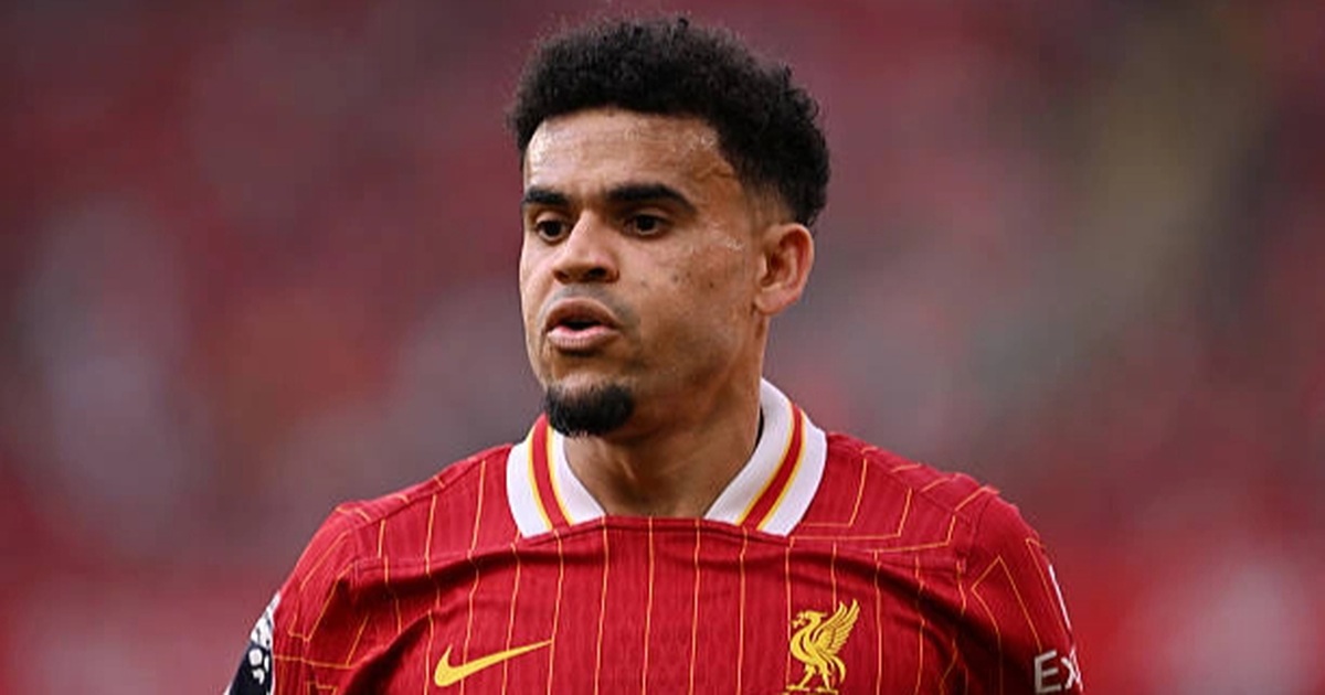 Bayern Munich sign Liverpool star for record fee