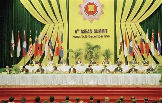 Đại sứ Phạm Quang Vinh: Bản sắc Việt Nam trên hành trình 30 năm tham gia ASEAN