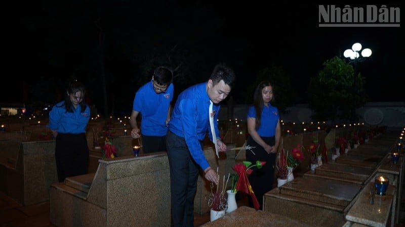 Thế hệ trẻ Lạng Sơn luôn biết ơn sự hy sinh của các anh hùng liệt sĩ vì độc lập tự do cho dân tộc.