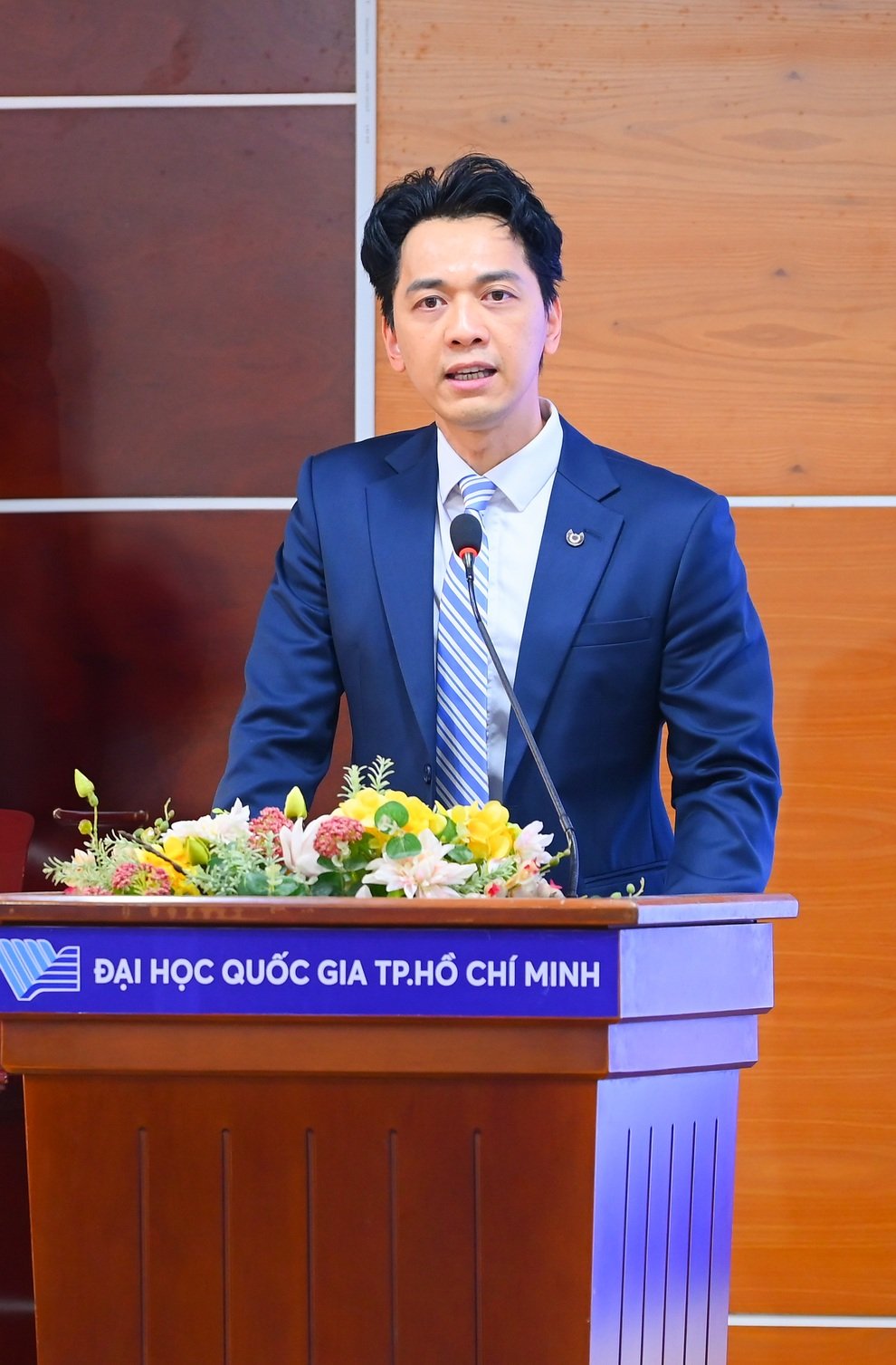 ACB phối hợp Đại học quốc gia TPHCM triển khai chương trình đồng hành cùng sinh viên - 2