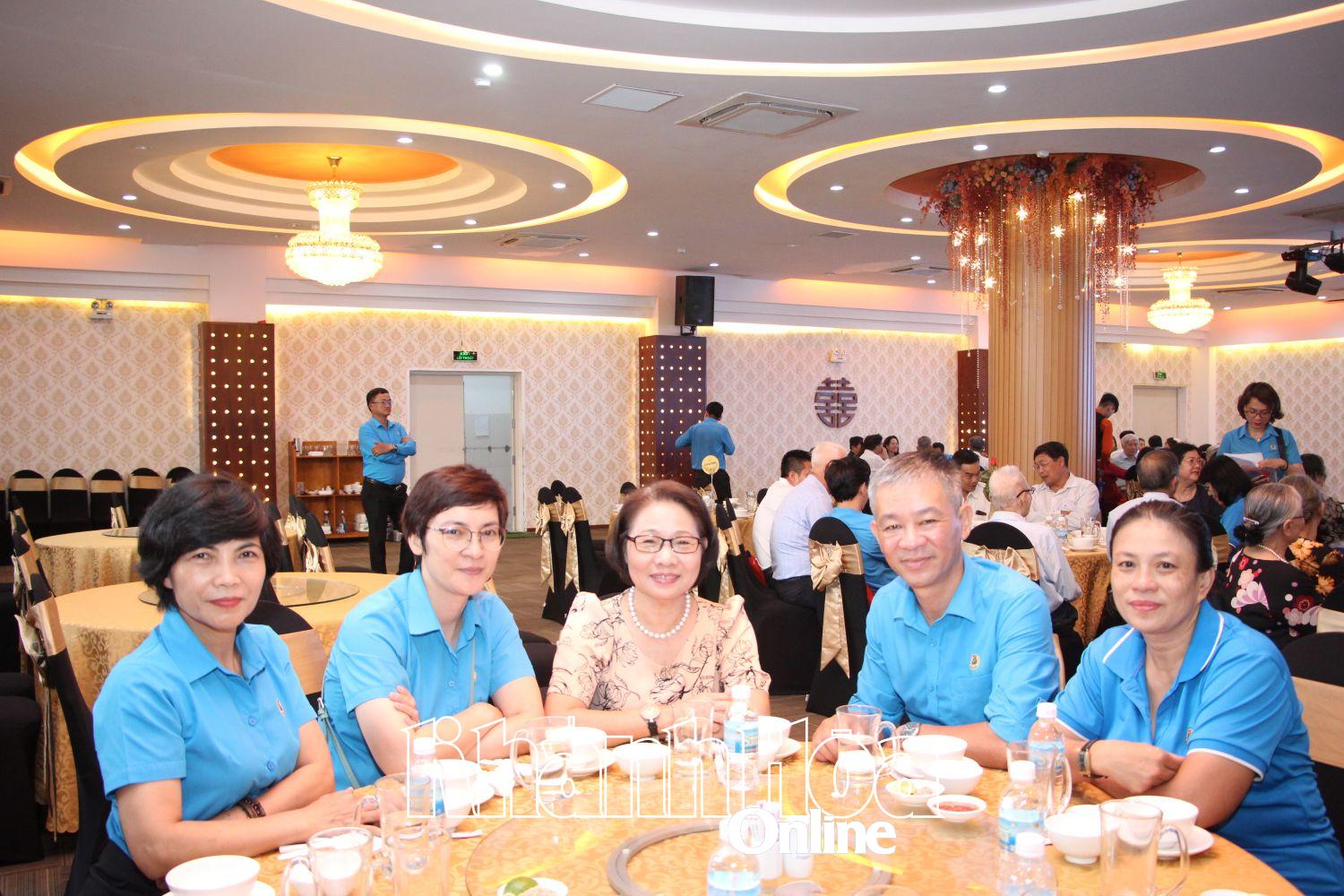 Các cán bộ công đoàn tại hội nghị gặp mặt.