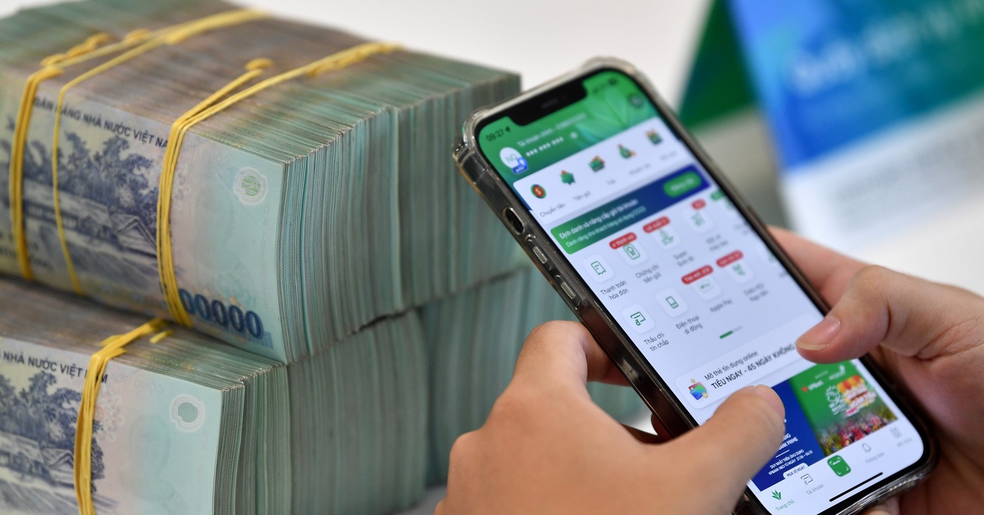 Ngân hàng huy động gần 200 nghìn tỷ đồng từ trái phiếu trong 6 tháng