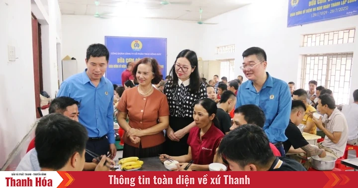 “Bữa cơm công đoàn” gắn kết người lao động Công ty CP Thiết bị giáo dục Hồng Đức