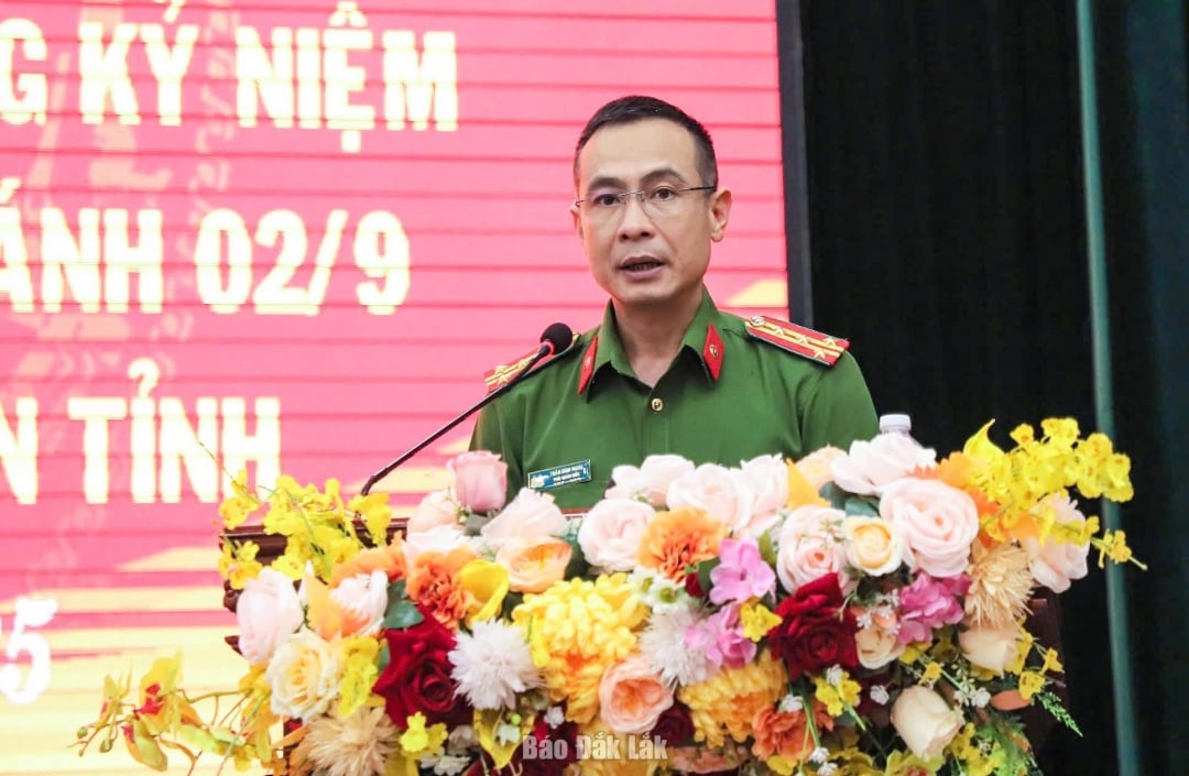Đại tá Trần Bình Hưng, Phó Giám đốc Công an tỉnh phát lệnh ra quân đợt cao điểm.