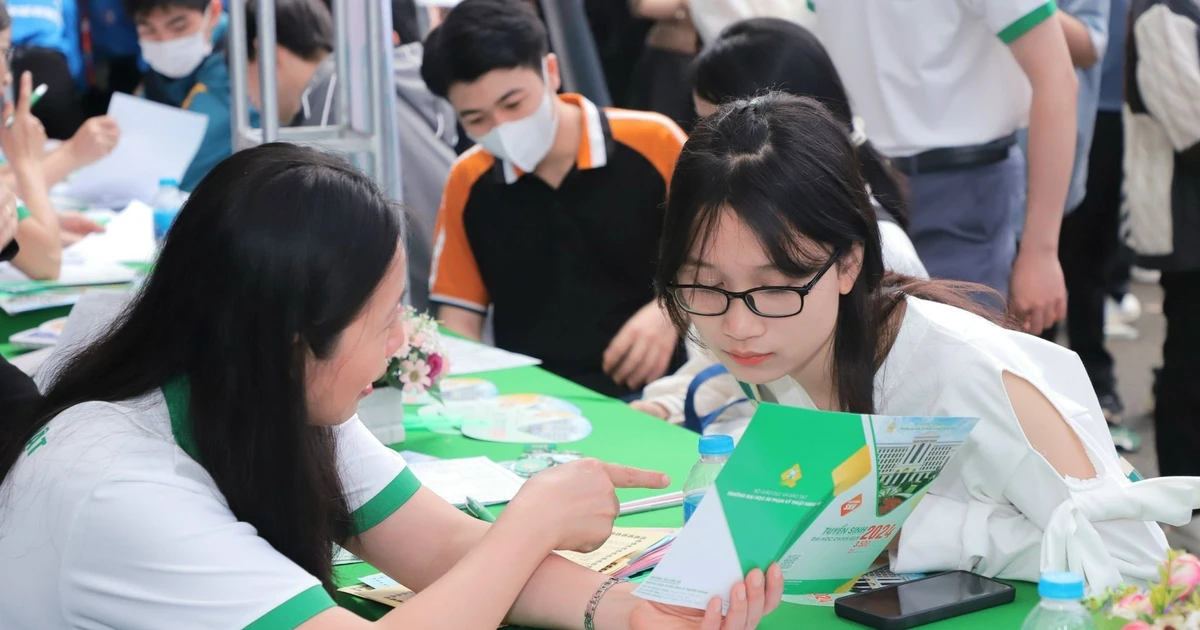 Lệ phí xét tuyển đại học mỗi trường thu một kiểu, vì sao?