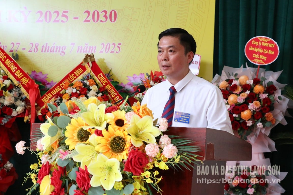 Đồng chí Đinh Hữu Học, Tỉnh ủy viên, Phó Chủ tịch Thường trực HĐND tỉnh phát biểu chỉ đạo đại hội