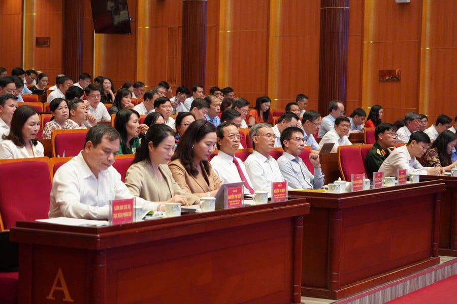 hoi-nghi.jpg