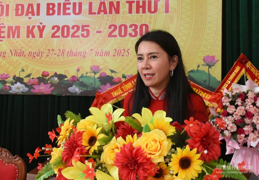Đồng chí Đoàn Thu Hà, Ủy viên Ban Thường vụ Tỉnh ủy, Trưởng Ban Nội chính Tỉnh ủy phát biểu chỉ đạo đại hội
