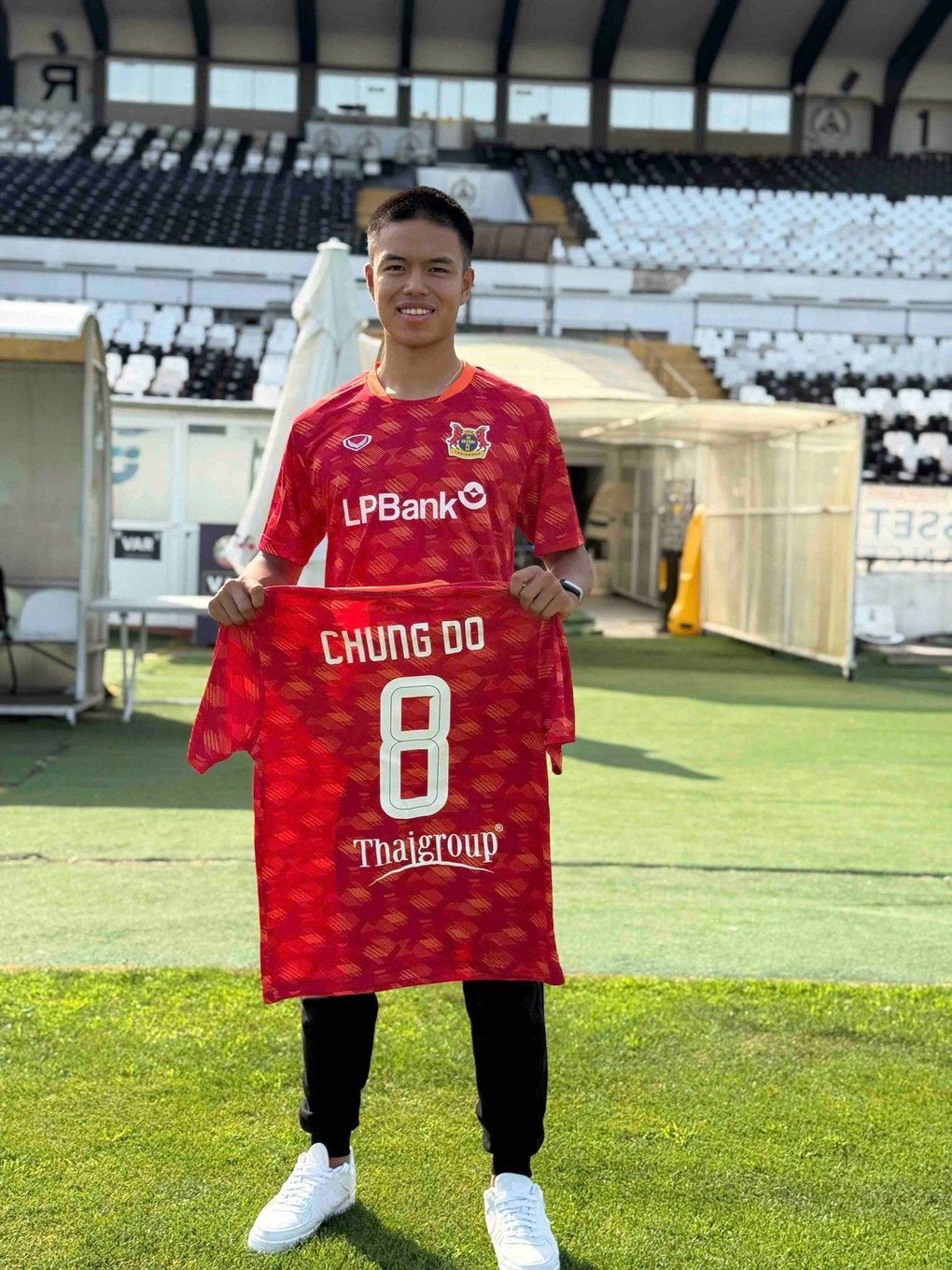 Ninh Bình FC chiêu mộ thành công ngôi sao Việt kiều Chung Nguyen Do - 1