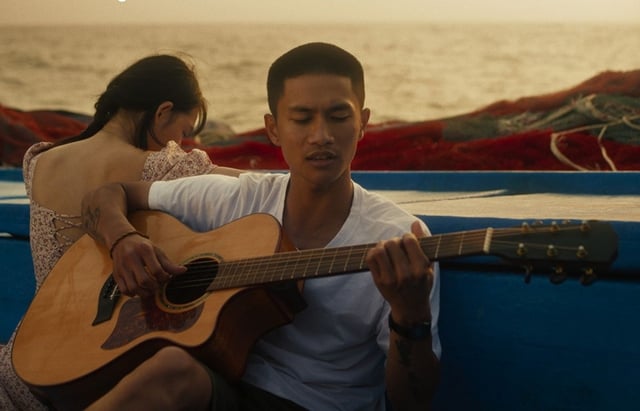 Bất ngờ 'Đàn cá gỗ'  - Ảnh 1.