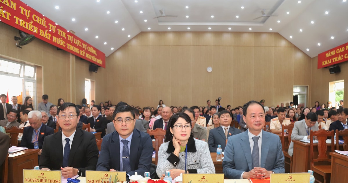 Phó Bí thư Tỉnh ủy, Chủ tịch HĐND tỉnh Lâm Đồng Trần Hồng Thái dự Đại hội Đảng bộ Phường 2 Bảo Lộc