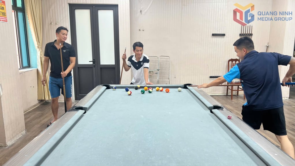 Khu vực vui chơi, giải trí sau giờ làm cho thợ mỏ tại chung cư Công ty Than Nam Mẫu.
