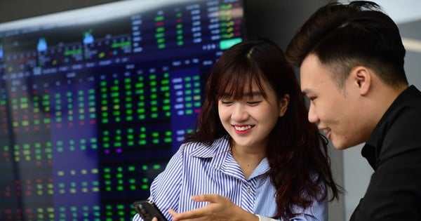 VN-Index bùng nổ dịp "sinh nhật" 25 tuổi