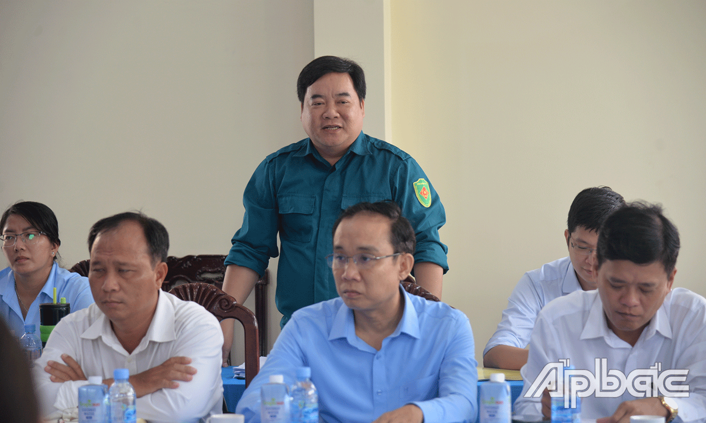 Đại diện Sở, ngành, địa phương phát biểu ý kiến tại buổi làm việc.