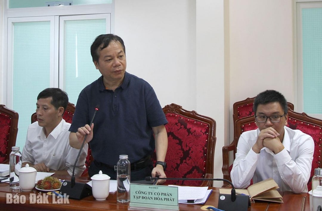 Ông Hồ Đức Thọ, Giám đốc Công ty cổ phần thép Hòa Phát Phú Yên phát biểu tại buổi làm việc.