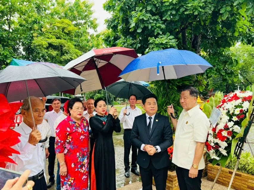Tổng lãnh sự quán Việt Nam tại Khon Kaen, Thái Lan và cộng đồng tổ chức kỷ niệm Ngày Thương binh - Liệt sĩ