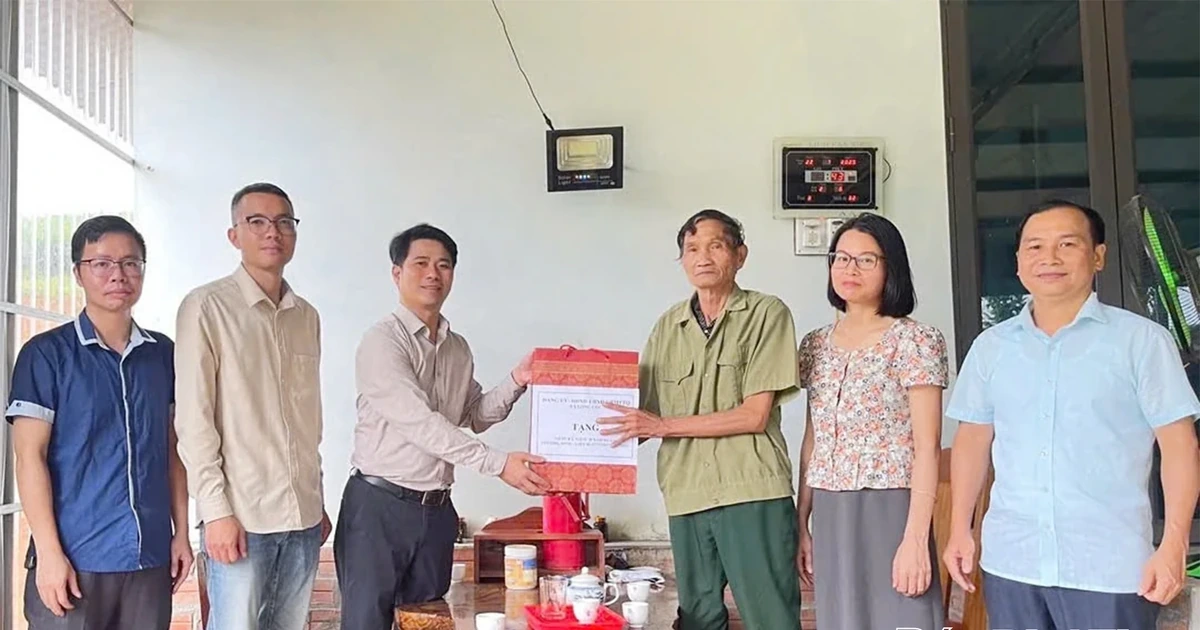 អនុវត្តការងារ "តបស្នងសងគុណ" នៅឃុំឡុងកុក៖ ទំនួលខុសត្រូវ អារម្មណ៍ចេញពីបេះដូង