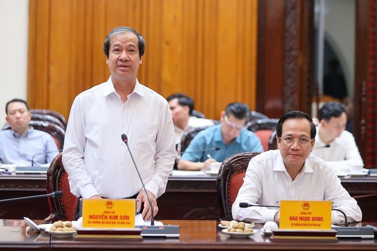 Theo Bộ trưởng Nguyễn Kim Sơn, xây trường là việc người dân rất đồng tình, vì vậy cần phát động phong trào hiến đất rộng khắp - Ảnh: VGP/Nhật Bắc